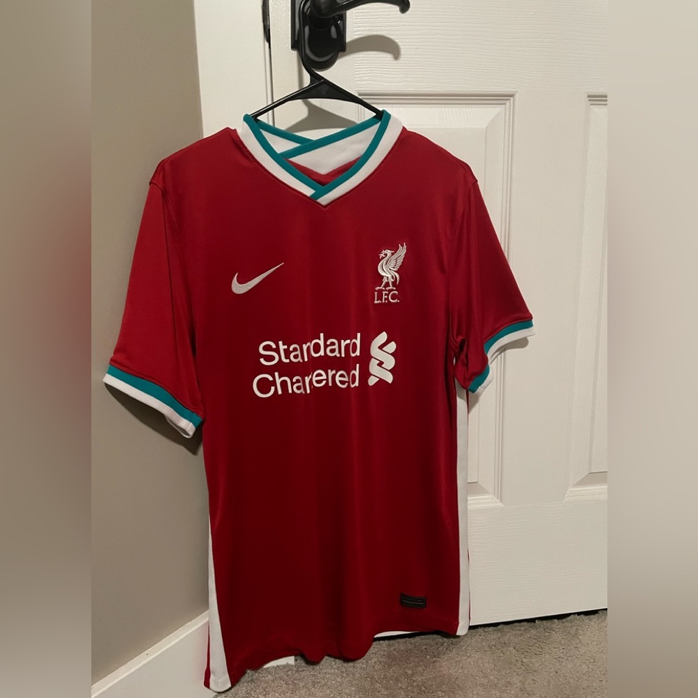 NIKE Liverpool Home Jersey SIZE: MENS LARGE
